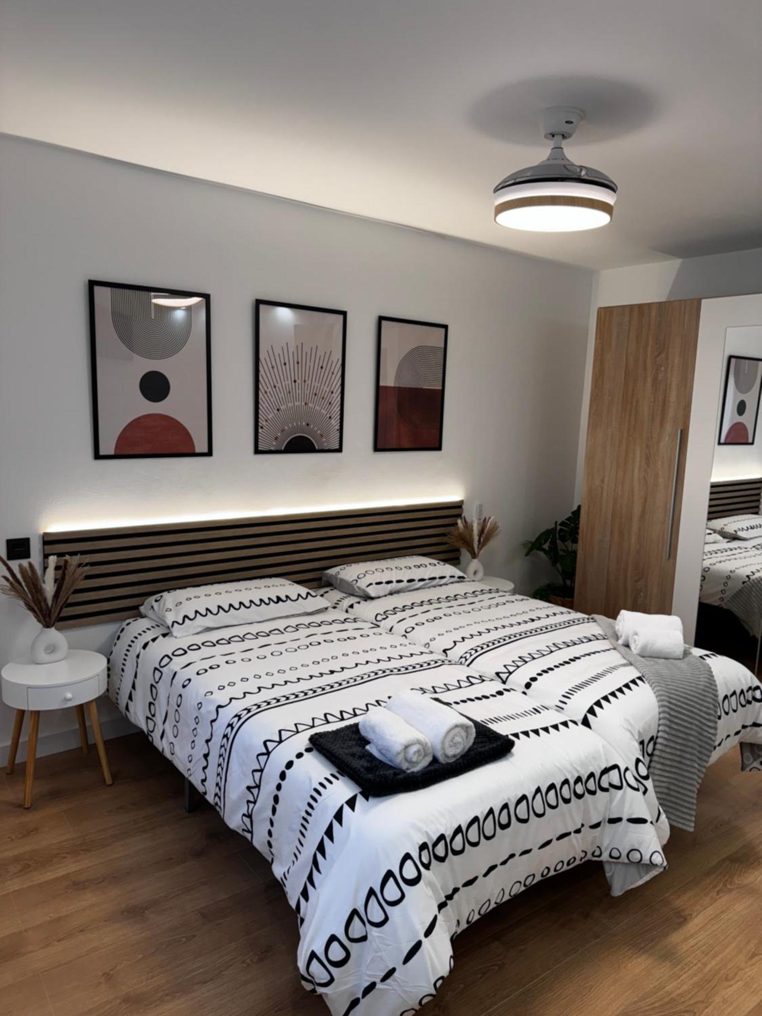 La Plaza Del Pilar Appartement Zaragoza Buitenkant foto